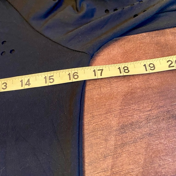 💥Gymshark Perforated Hoodie💥 - Picture 4 of 7